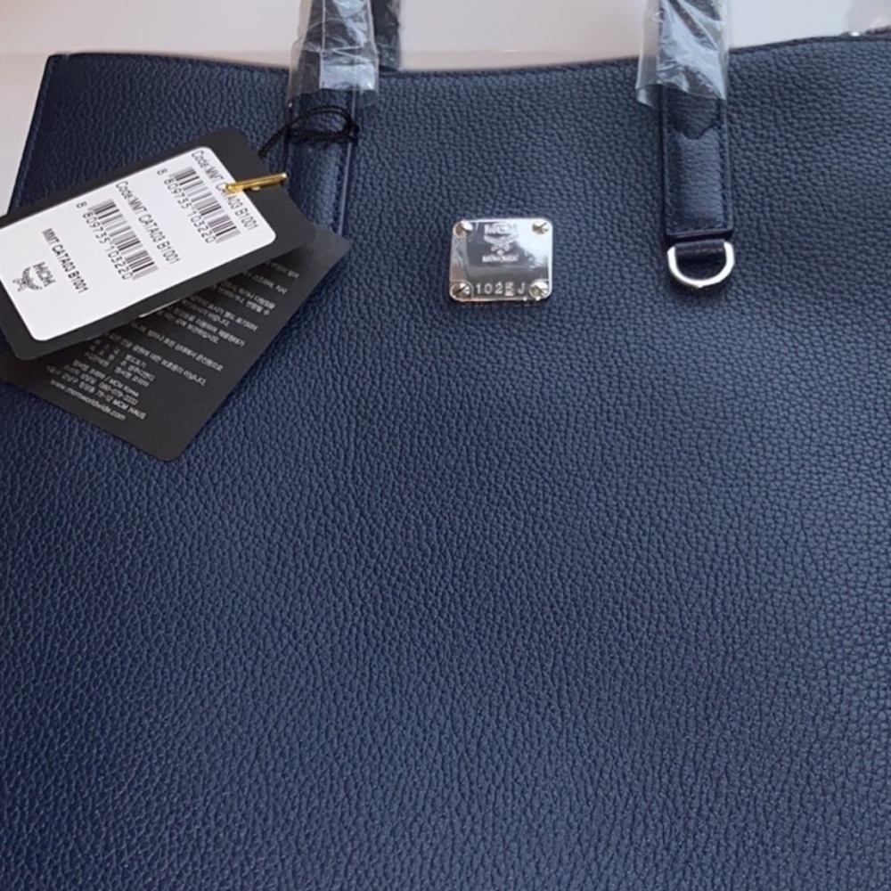 NWT MCM Purse w/Dust Bagโ๐โโโ - Picture 14 of 16